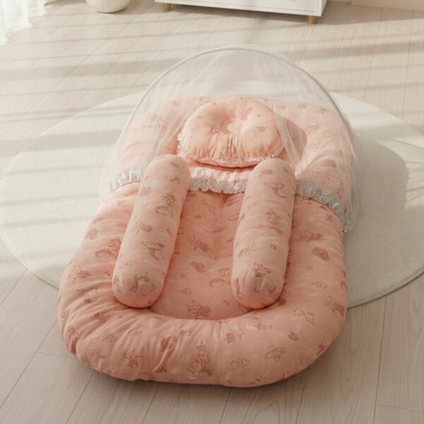 newborn baby velvet bedding set with mosquito net - Image 4